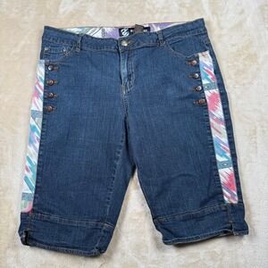 Rocawear Denim Capri Shorts Women's Size 16 Colorful Print Button Detail